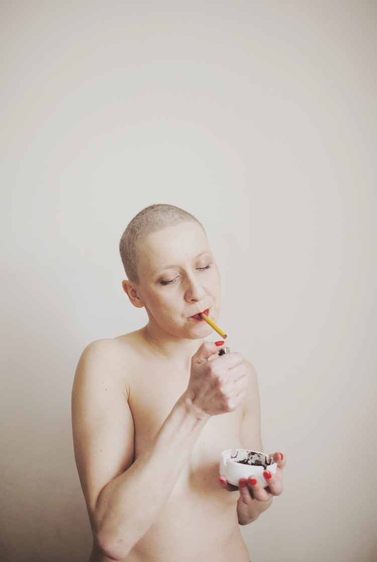 I miejsce w kategorii "Portret sesyjny", zdjęcia pojedyncze, fot. Karolina Sekuła

Warszawa. Aneta, rocznik '83, chora na nowotwór, czwarty stopień zaawansowania. Efekt sesji, o którą poprosiła, by oswoić się z nową fryzurą po chemioterapii. 7 marca 2016 